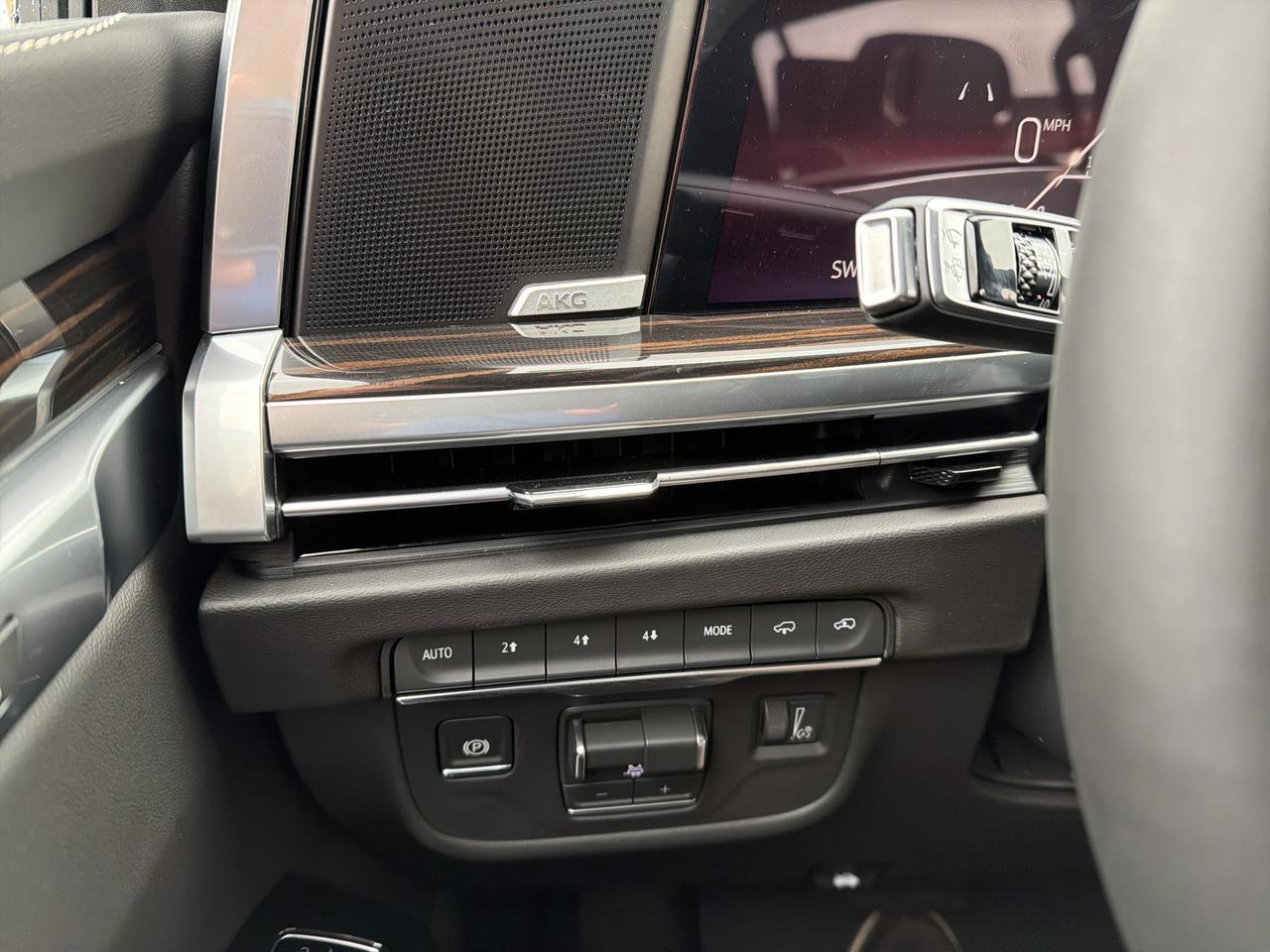 2026 Cadillac Escalade ESV Luxury 4WD Saukville WI