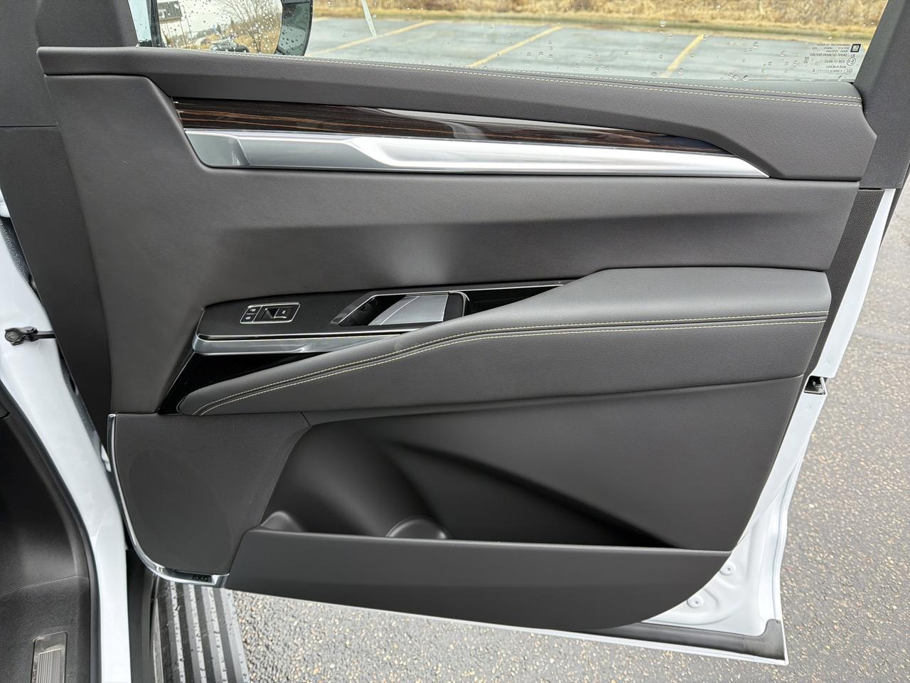 2026 Cadillac Escalade ESV Luxury 4WD Saukville WI