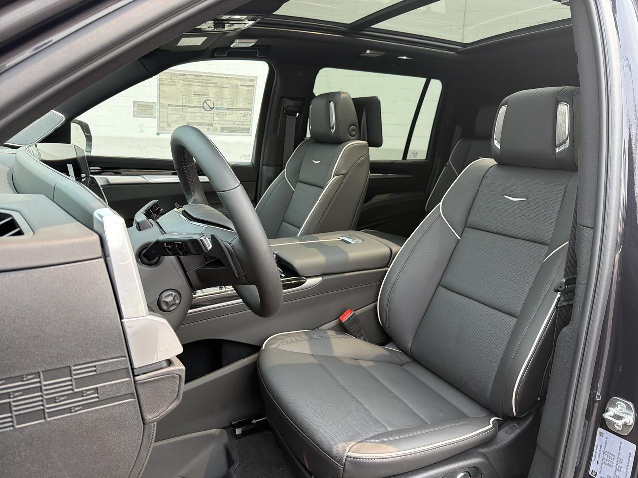 2026 Cadillac Escalade ESV Sport 4WD Saukville WI