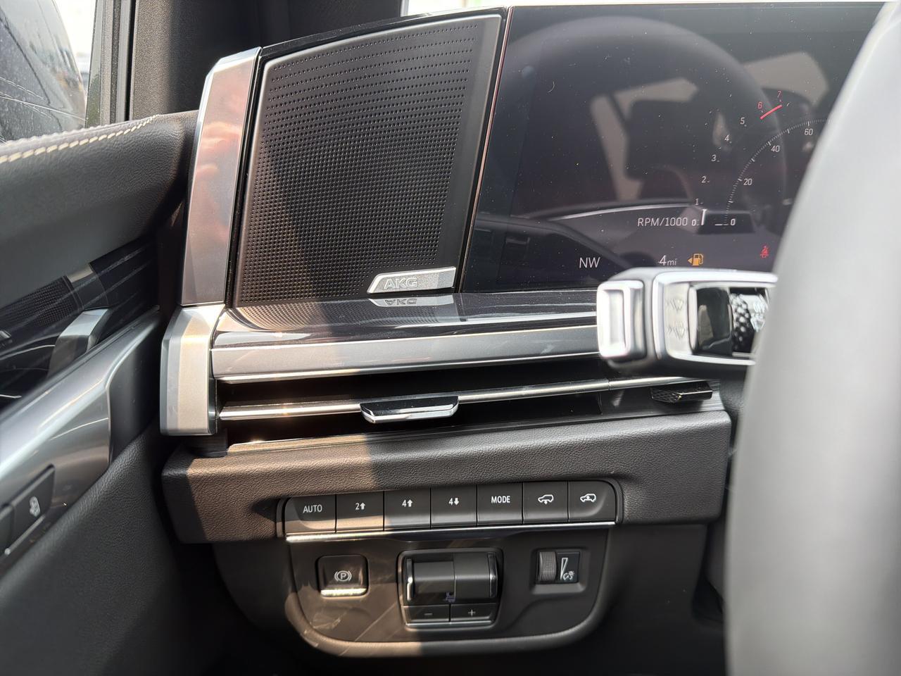 2026 Cadillac Escalade ESV Sport 4WD Saukville WI