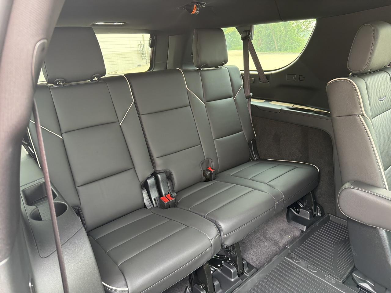 2026 Cadillac Escalade ESV Sport 4WD Saukville WI