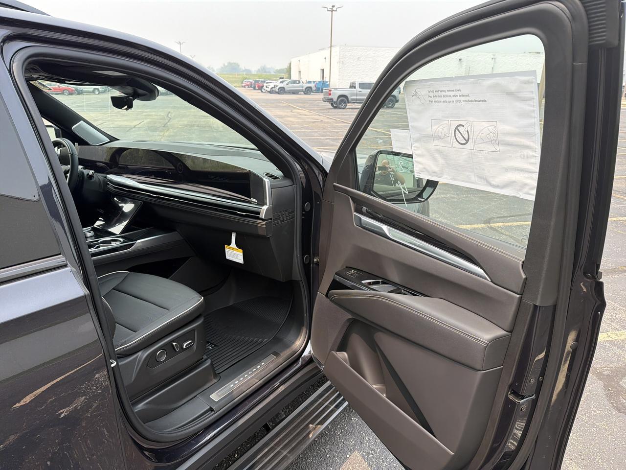 2026 Cadillac Escalade ESV Sport 4WD Saukville WI