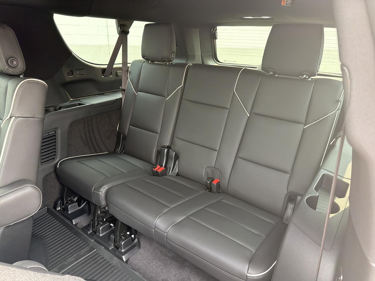 2026 Cadillac Escalade ESV Sport 4WD Saukville WI