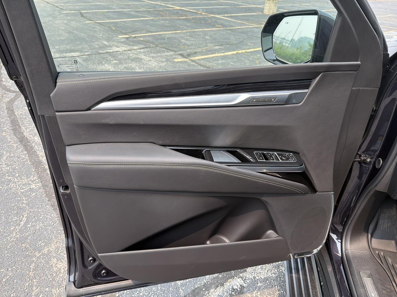 2026 Cadillac Escalade ESV Sport 4WD Saukville WI
