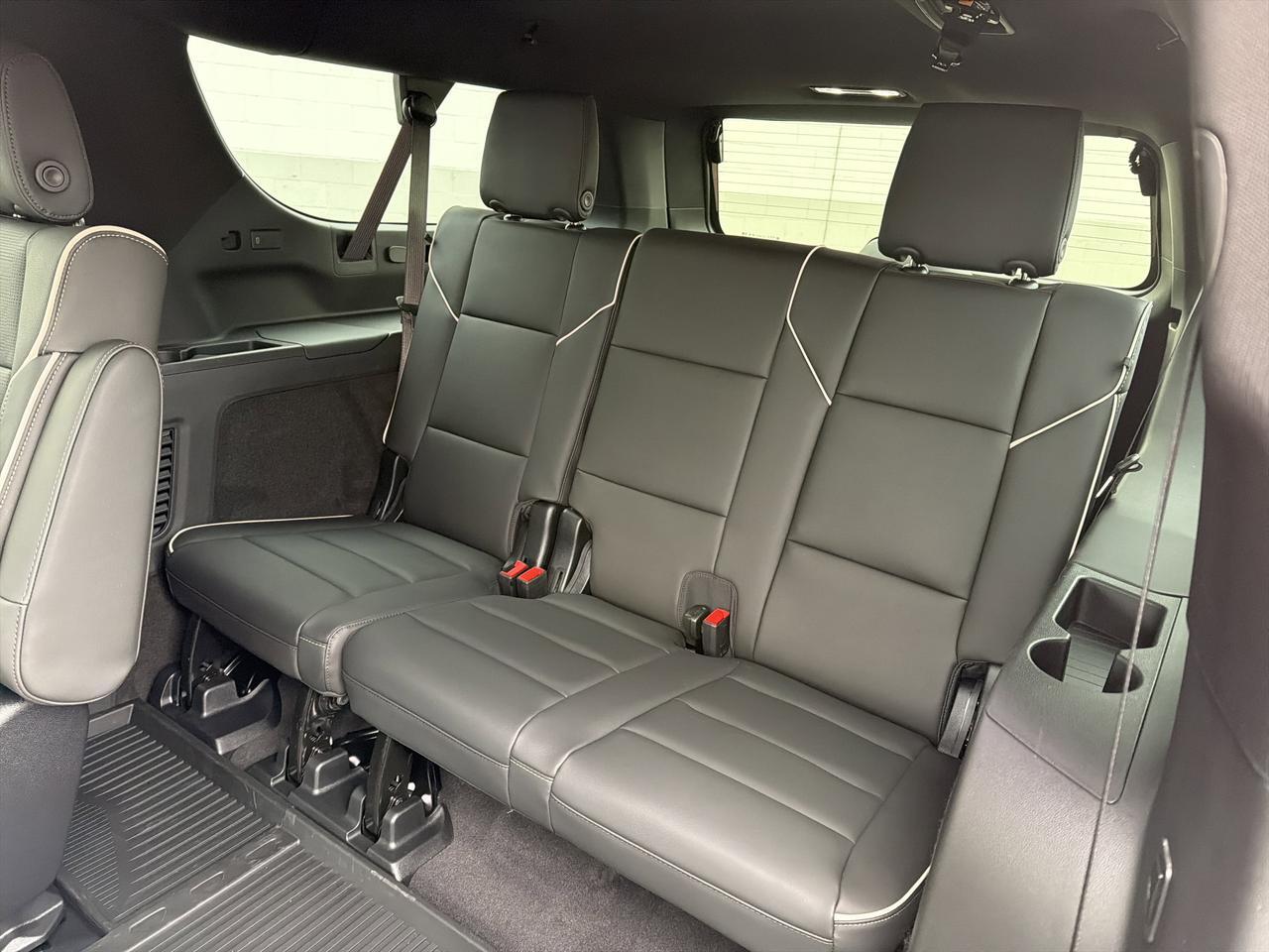 2026 Cadillac Escalade ESV Sport 4WD Saukville WI