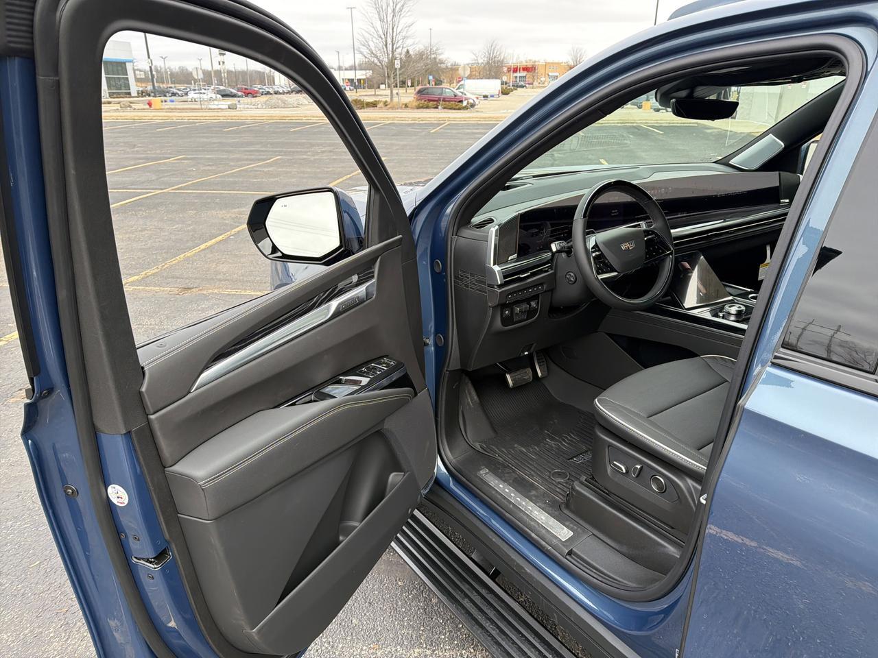 2026 Cadillac Escalade ESV Sport 4WD Saukville WI