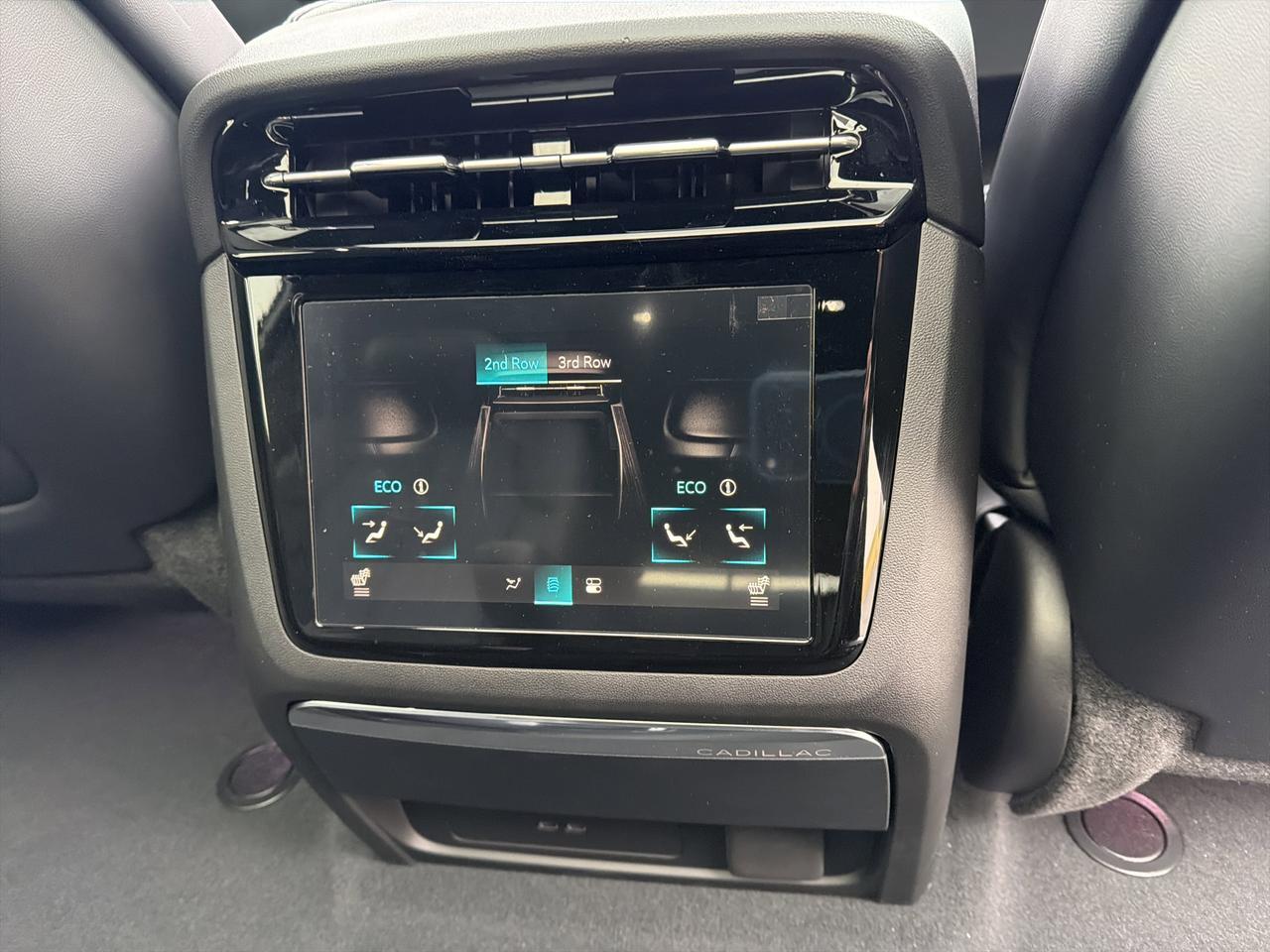 2026 Cadillac Escalade IQL Sport AWD Saukville WI