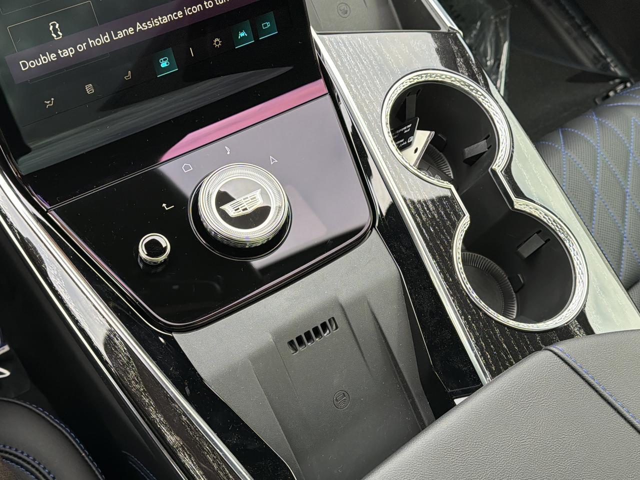 2026 Cadillac Escalade IQL Sport AWD Saukville WI