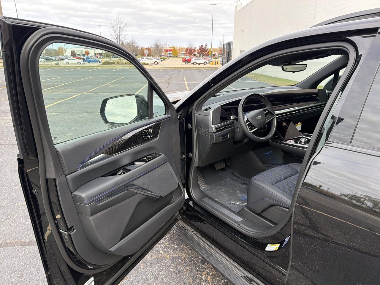 2026 Cadillac Escalade IQL Sport AWD Saukville WI