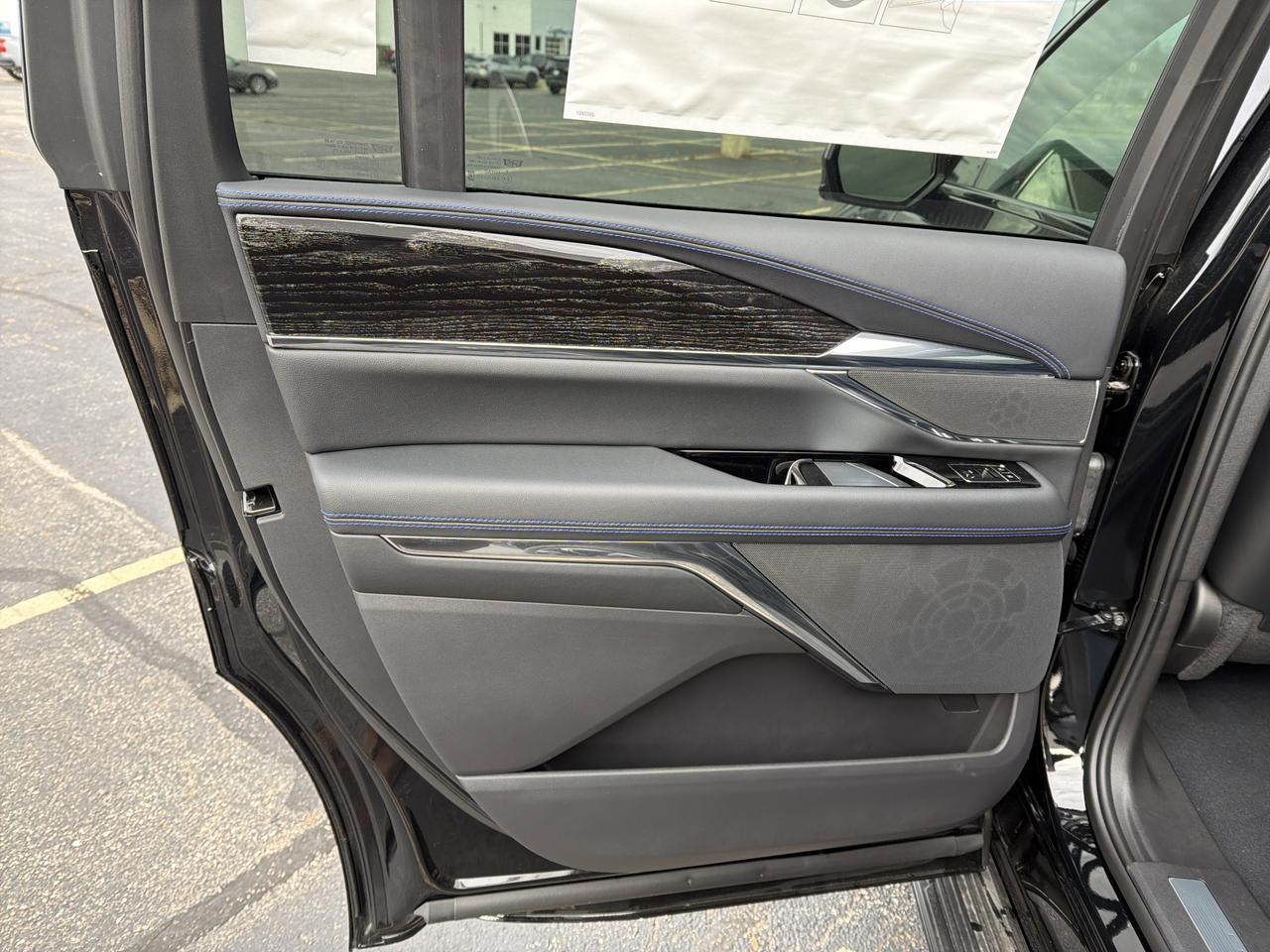 2026 Cadillac Escalade IQL Sport AWD Saukville WI