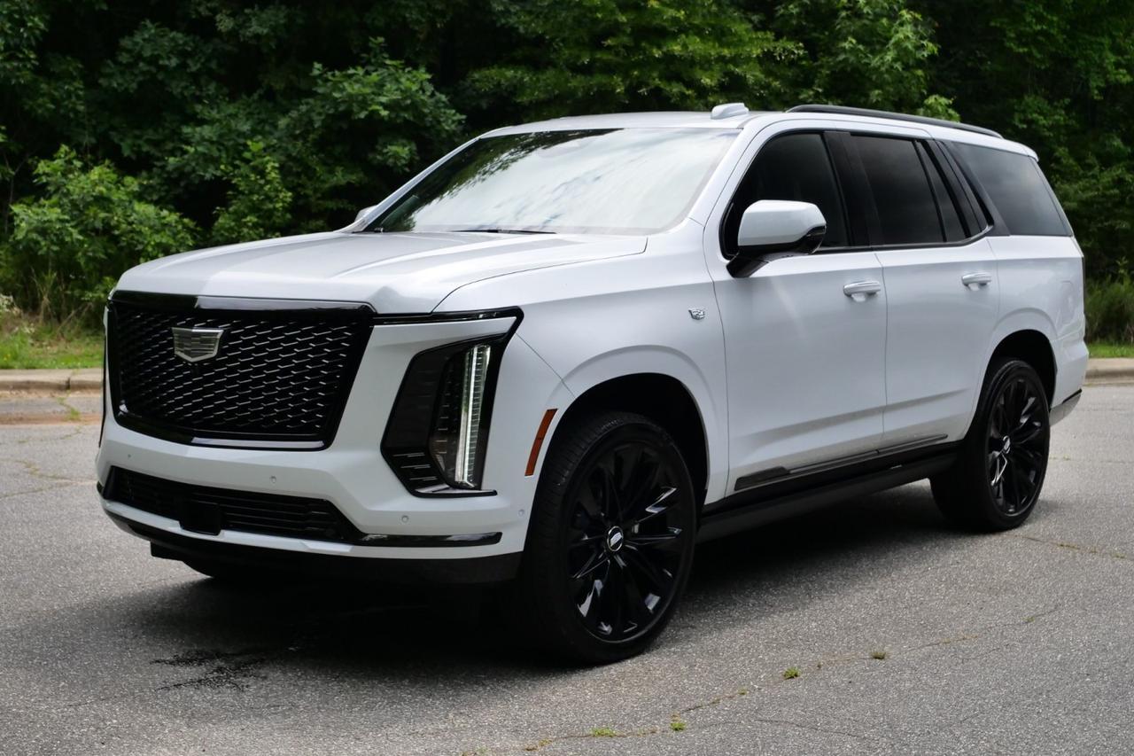 2026 Cadillac Escalade Platinum Sport / 4WD / Onyx PKG / Rear Entertainment! Lincolnton NC