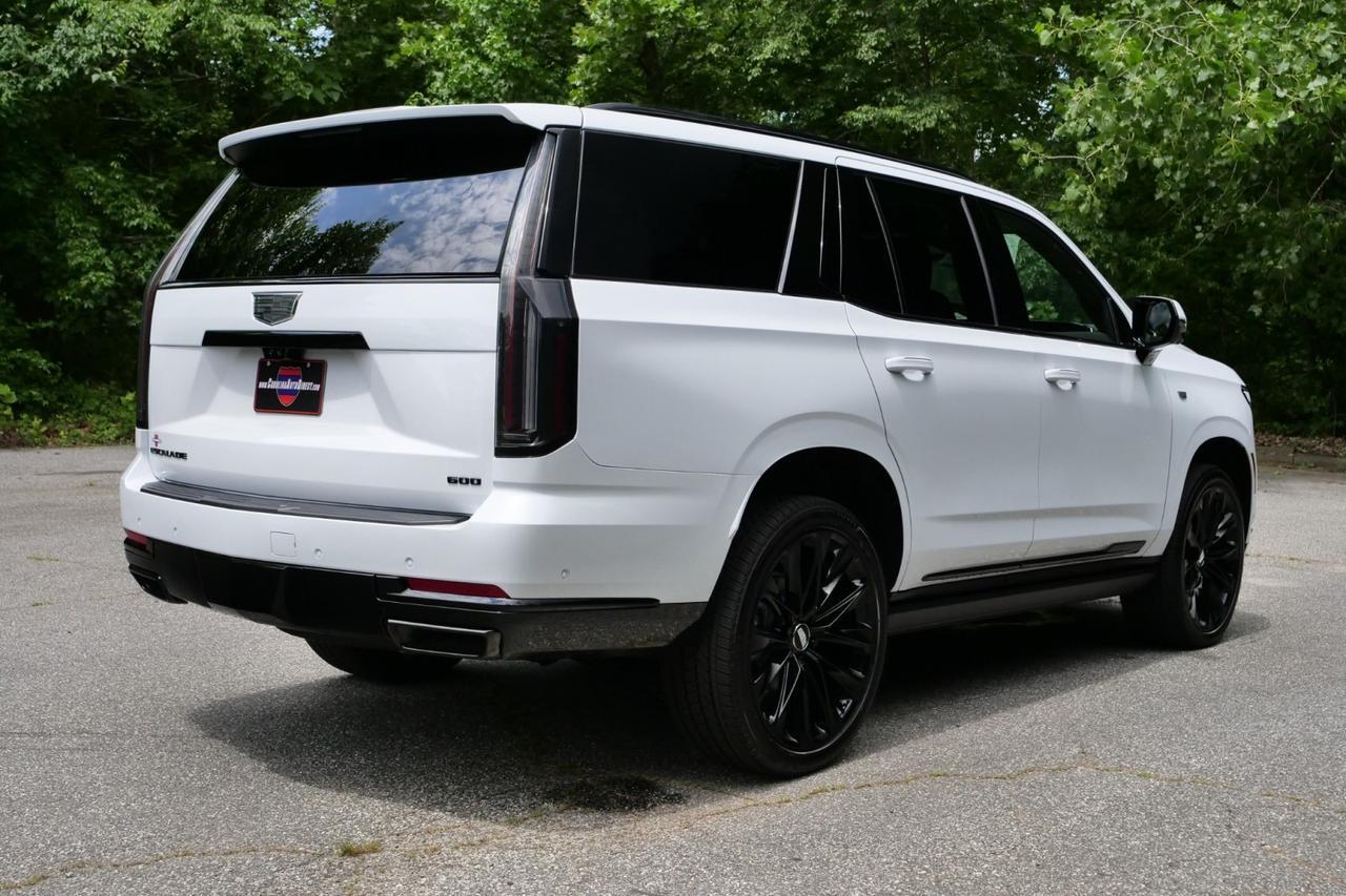 2026 Cadillac Escalade Platinum Sport / 4WD / Onyx PKG / Rear Entertainment! Lincolnton NC