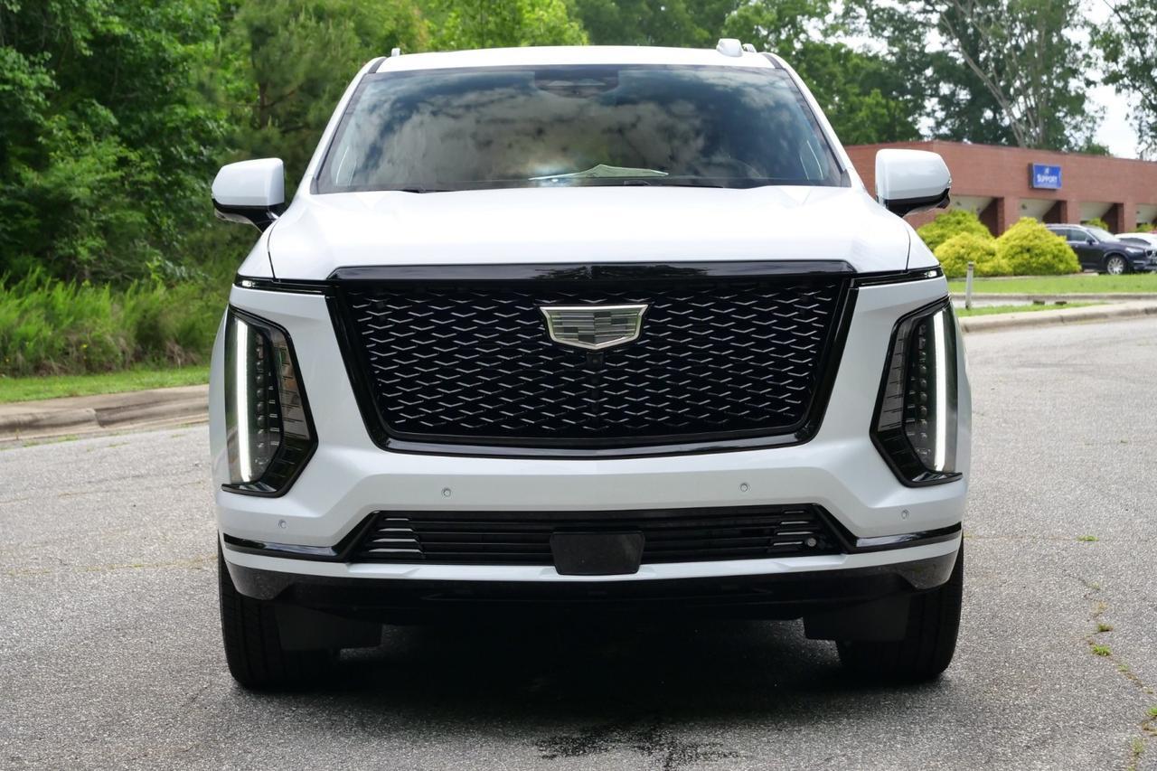 2026 Cadillac Escalade Platinum Sport / 4WD / Onyx PKG / Rear Entertainment! Lincolnton NC