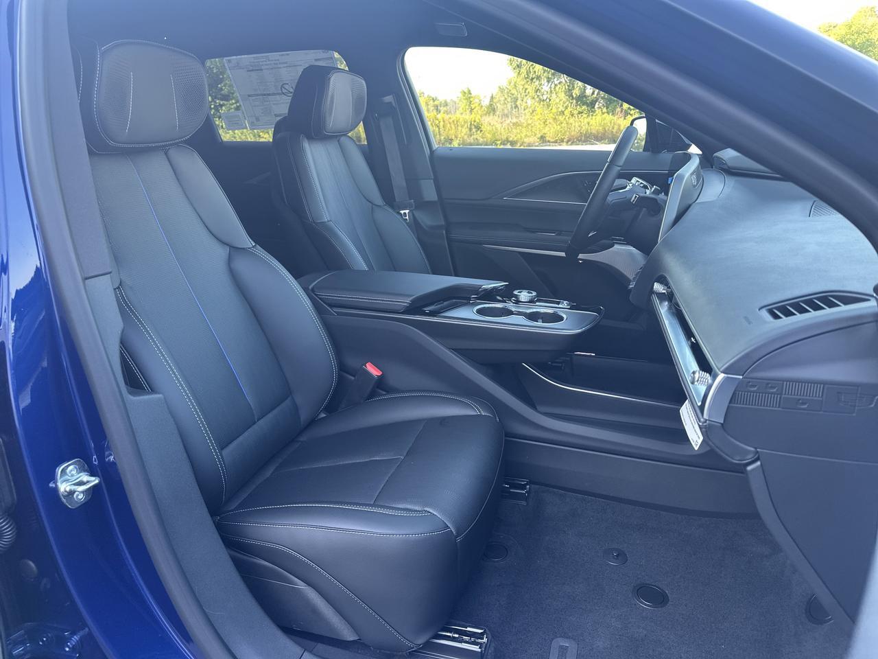 2026 Cadillac LYRIQ LYRIQ-V AWD Saukville WI