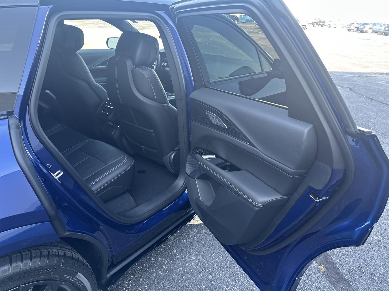 2026 Cadillac LYRIQ LYRIQ-V AWD Saukville WI