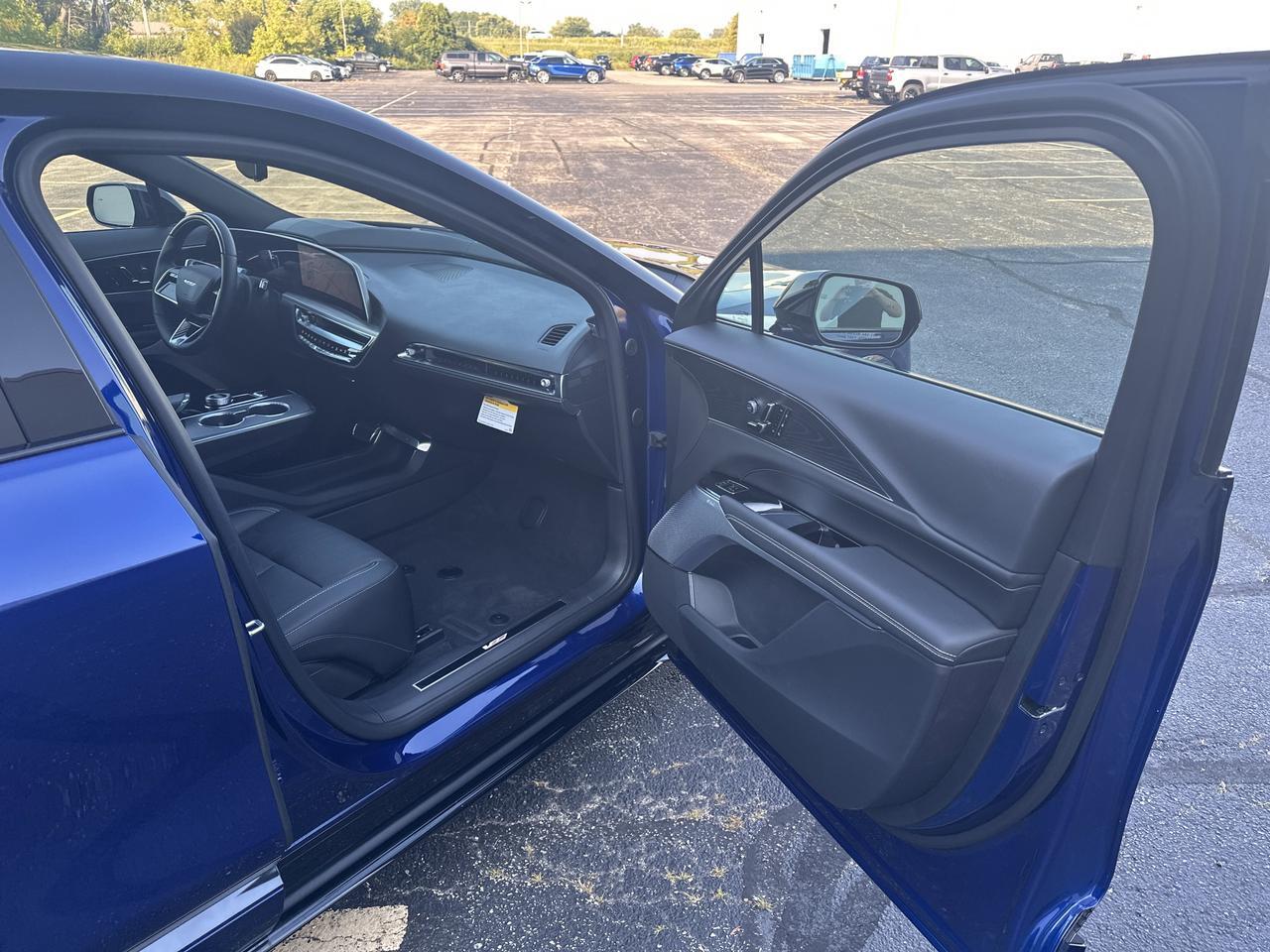 2026 Cadillac LYRIQ LYRIQ-V AWD Saukville WI