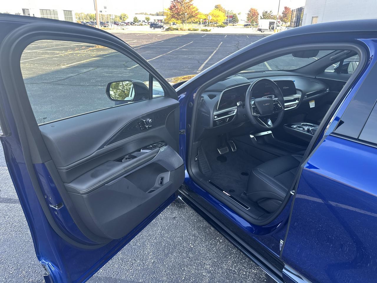 2026 Cadillac LYRIQ LYRIQ-V AWD Saukville WI