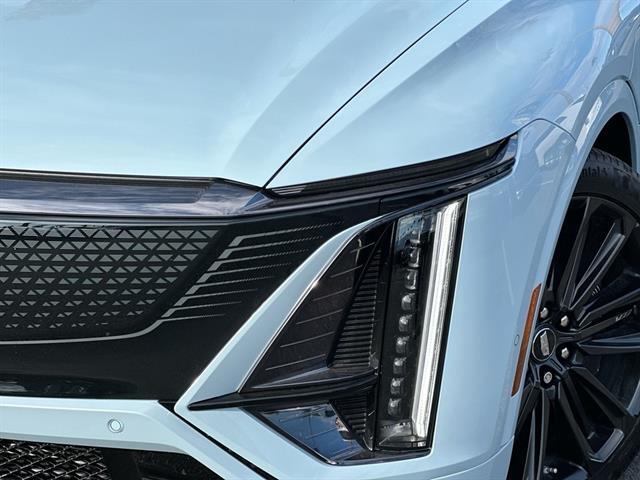 2026 Cadillac Lyriq photo 15