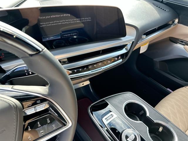 2026 Cadillac Lyriq photo 5