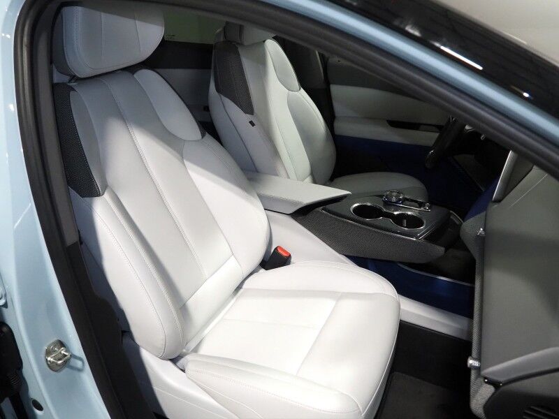 2026 Cadillac OPTIQ Sport *SUPER CRUISE, NAVIGATION, SAFETY ALERTS, 360 VIEW CAMERAS, COLOR TOUCHSCREEN, PANORAMA GLASS ROOF, HEATED SEATS/STEERING, POWER LIFTGATE, AUTOMATIC PARKING, AKG AUDIO, WIRELESS CHARGING