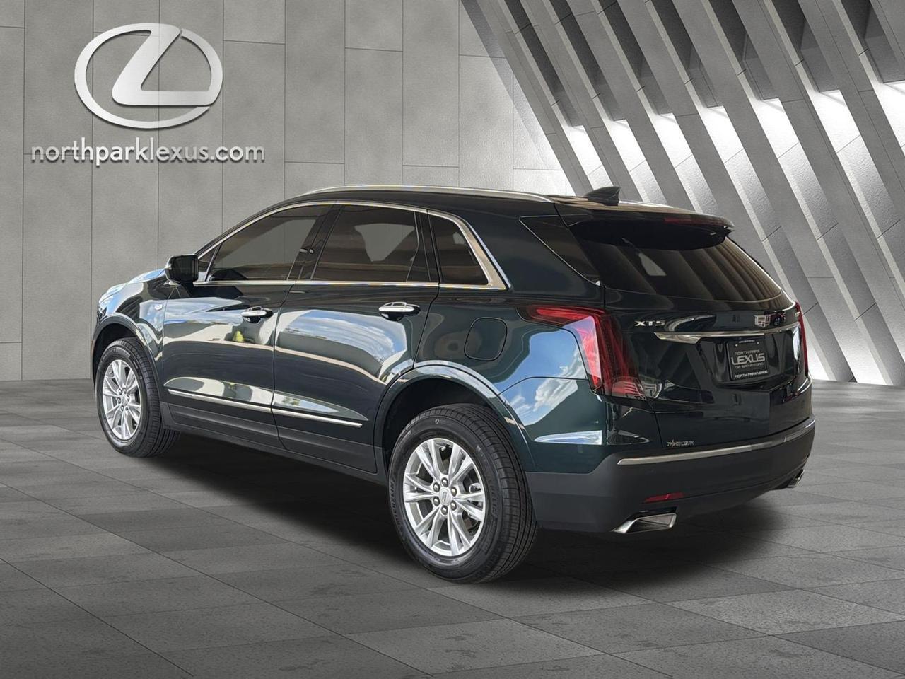 2026 Cadillac XT5 FWD Luxury