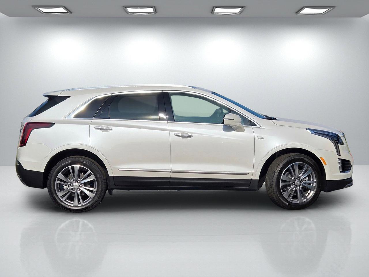 2026 Cadillac XT5 FWD Premium Luxury