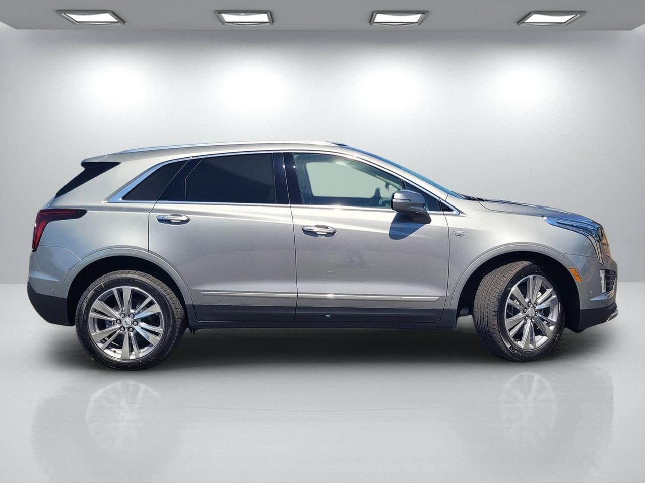 2026 Cadillac XT5 FWD Premium Luxury