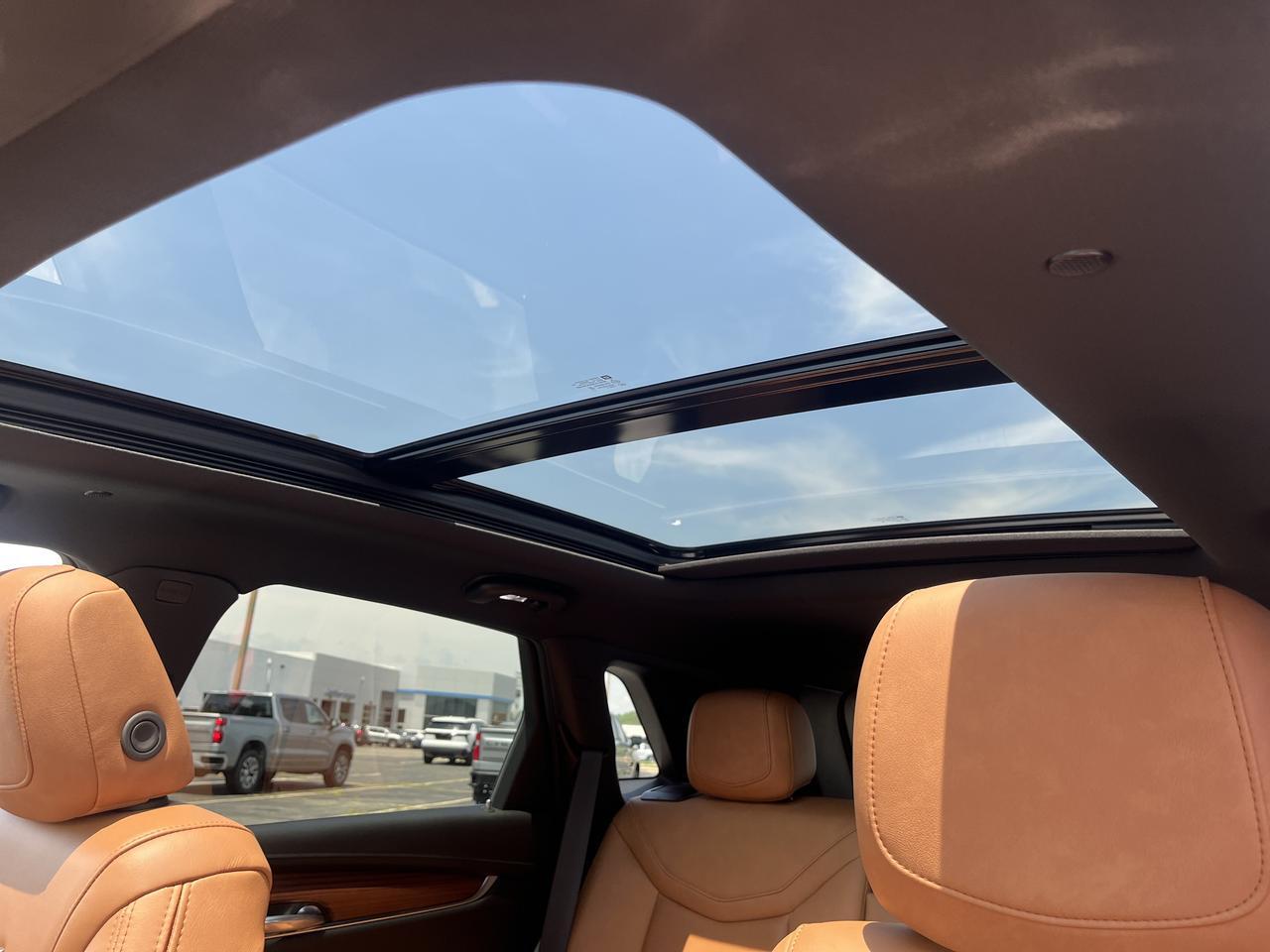 2026 Cadillac XT5 Premium Luxury AWD 3.6L DrvrAssst Tri-ZoneAutomaticClimateCTRL SmrtTowingPkgs w/AdptvCrz Sunroof Nav Saukville WI