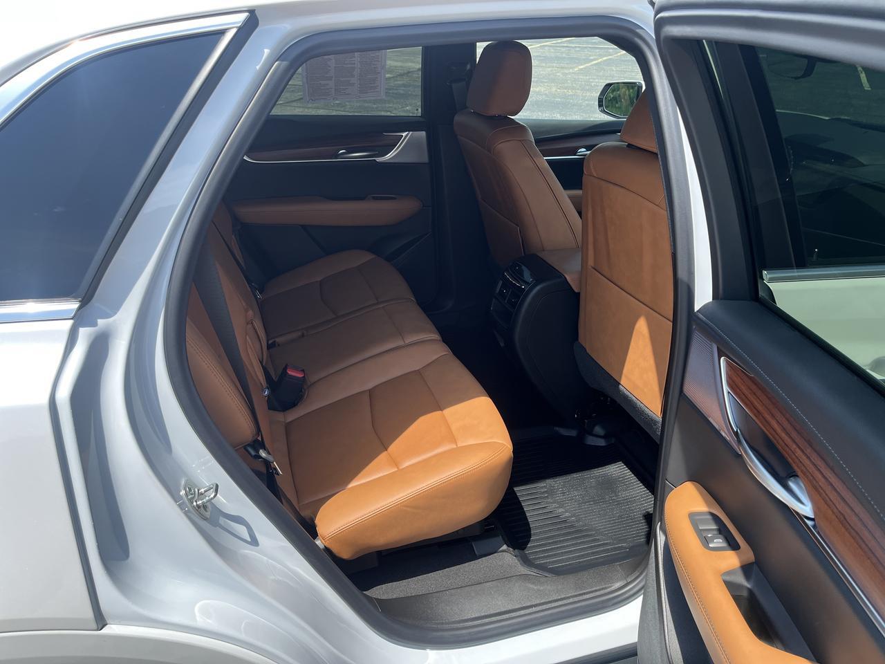 2026 Cadillac XT5 Premium Luxury AWD 3.6L DrvrAssst Tri-ZoneAutomaticClimateCTRL SmrtTowingPkgs w/AdptvCrz Sunroof Nav Saukville WI