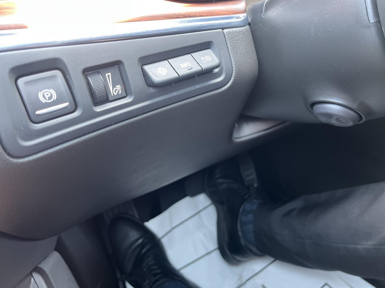2026 Cadillac XT5 Premium Luxury AWD 3.6L DrvrAssst Tri-ZoneAutomaticClimateCTRL SmrtTowingPkgs w/AdptvCrz Sunroof Nav Saukville WI