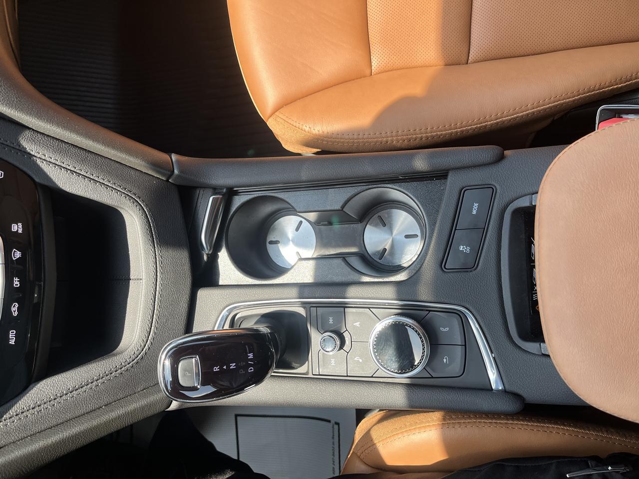 2026 Cadillac XT5 Premium Luxury AWD 3.6L DrvrAssst Tri-ZoneAutomaticClimateCTRL SmrtTowingPkgs w/AdptvCrz Sunroof Nav Saukville WI