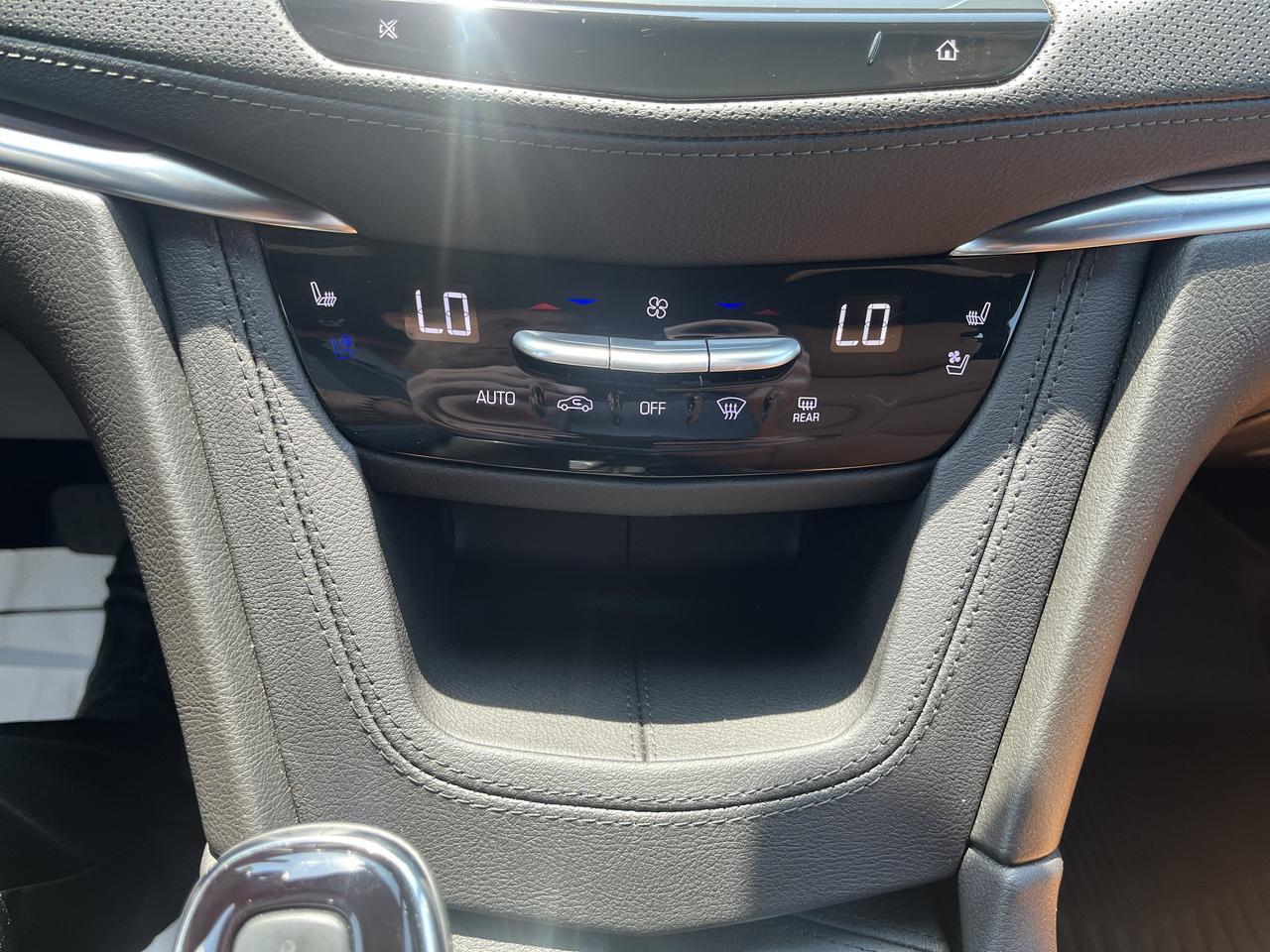 2026 Cadillac XT5 Premium Luxury AWD 3.6L DrvrAssst Tri-ZoneAutomaticClimateCTRL SmrtTowingPkgs w/AdptvCrz Sunroof Nav Saukville WI
