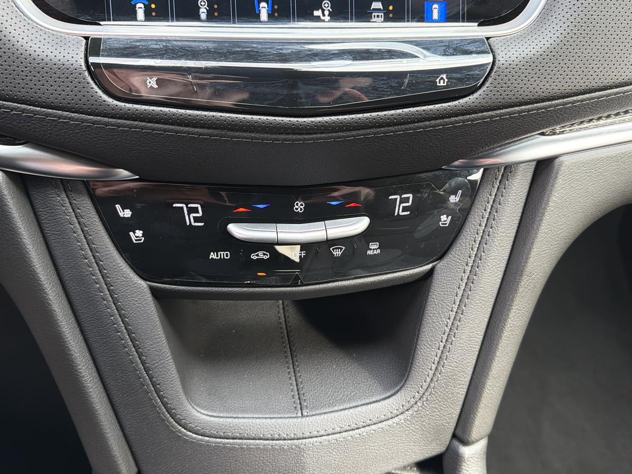 2026 Cadillac XT5 Sport AWD Saukville WI