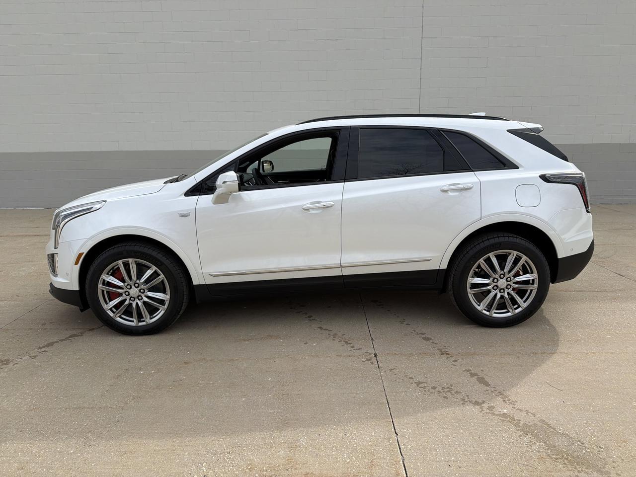 2026 Cadillac XT5 Sport AWD Saukville WI
