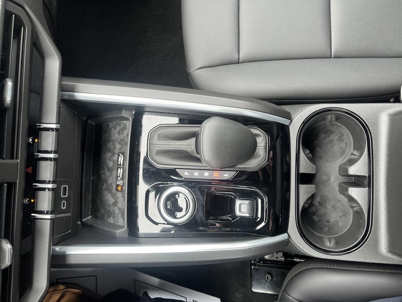 2026 Chevrolet Colorado LT 4WD Convenience AdvTraileringPkgs w/AdptvCrz HtdSeats HtdSteerimgWheel FogLamps HD-SrrndVsn Saukville WI