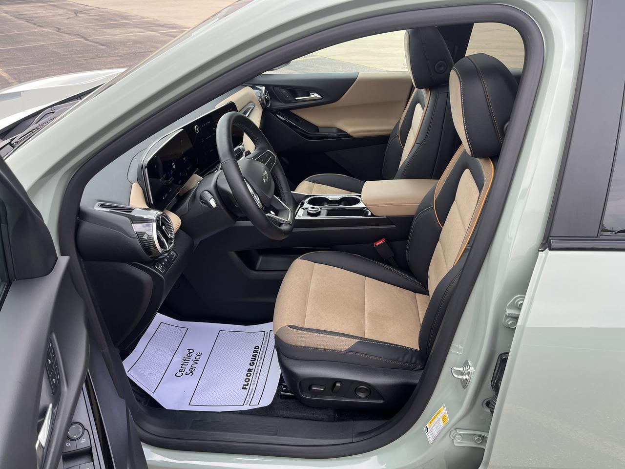 2026 Chevrolet Equinox ACTIV AWD Conv3Pkg w/Sunroof AdptvCrz HtdCldMemEvotex HtdSteeringWheel Saukville WI