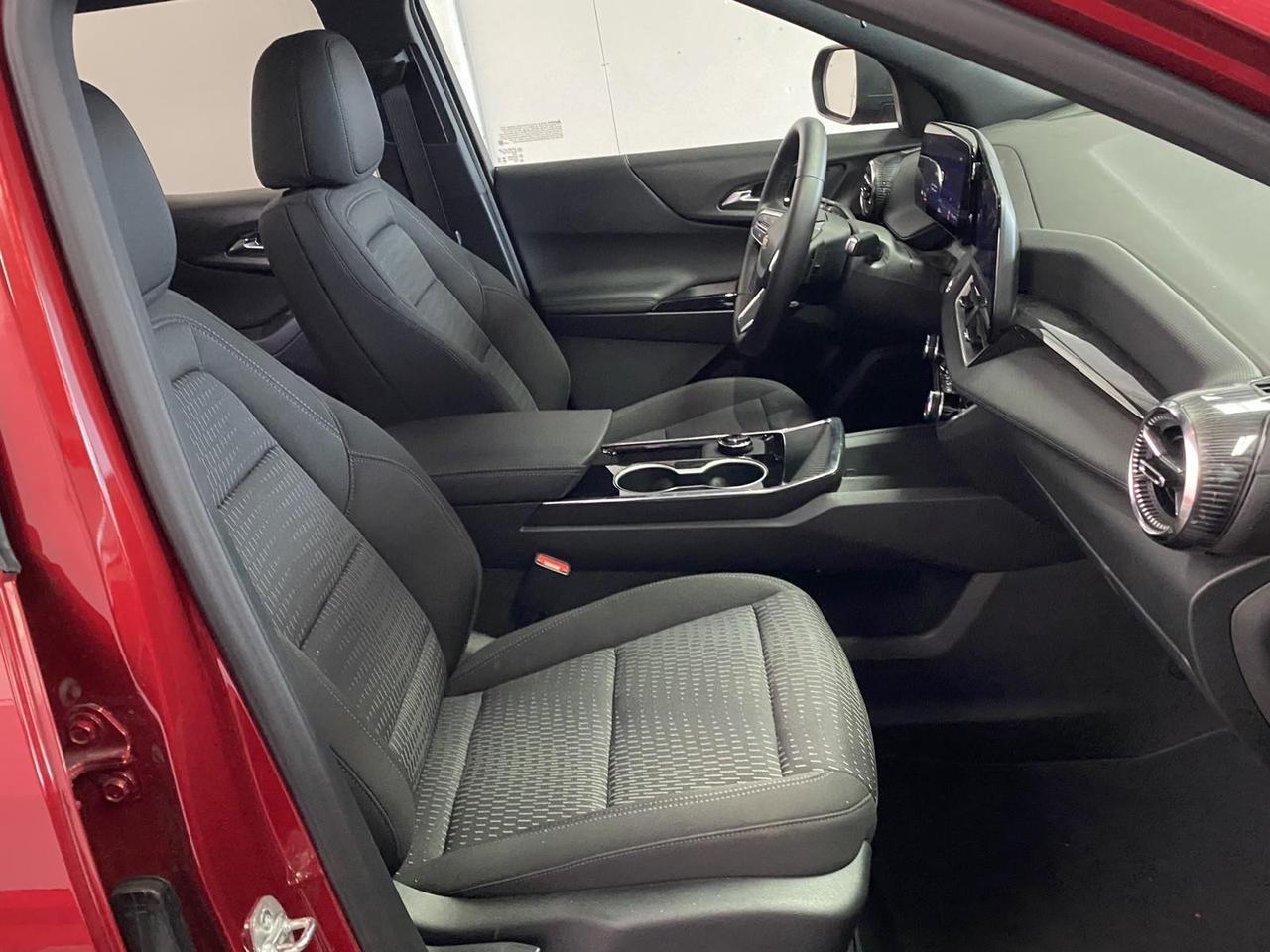 2026 Chevrolet Equinox LT photo 3