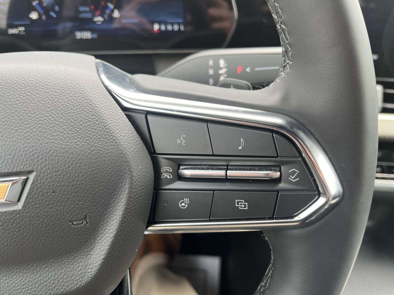 2026 Chevrolet Equinox LT AWD Convenience2Pkg w/19s HtdEvotex HtdStrngWhl 8-WayPwrDrvrSeat AutosensePwrLiftgate Saukville WI