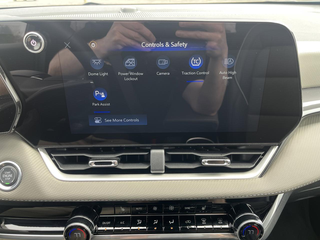 2026 Chevrolet Equinox LT AWD Convenience2Pkg w/19s HtdEvotex HtdStrngWhl 8-WayPwrDrvrSeat AutosensePwrLiftgate Saukville WI