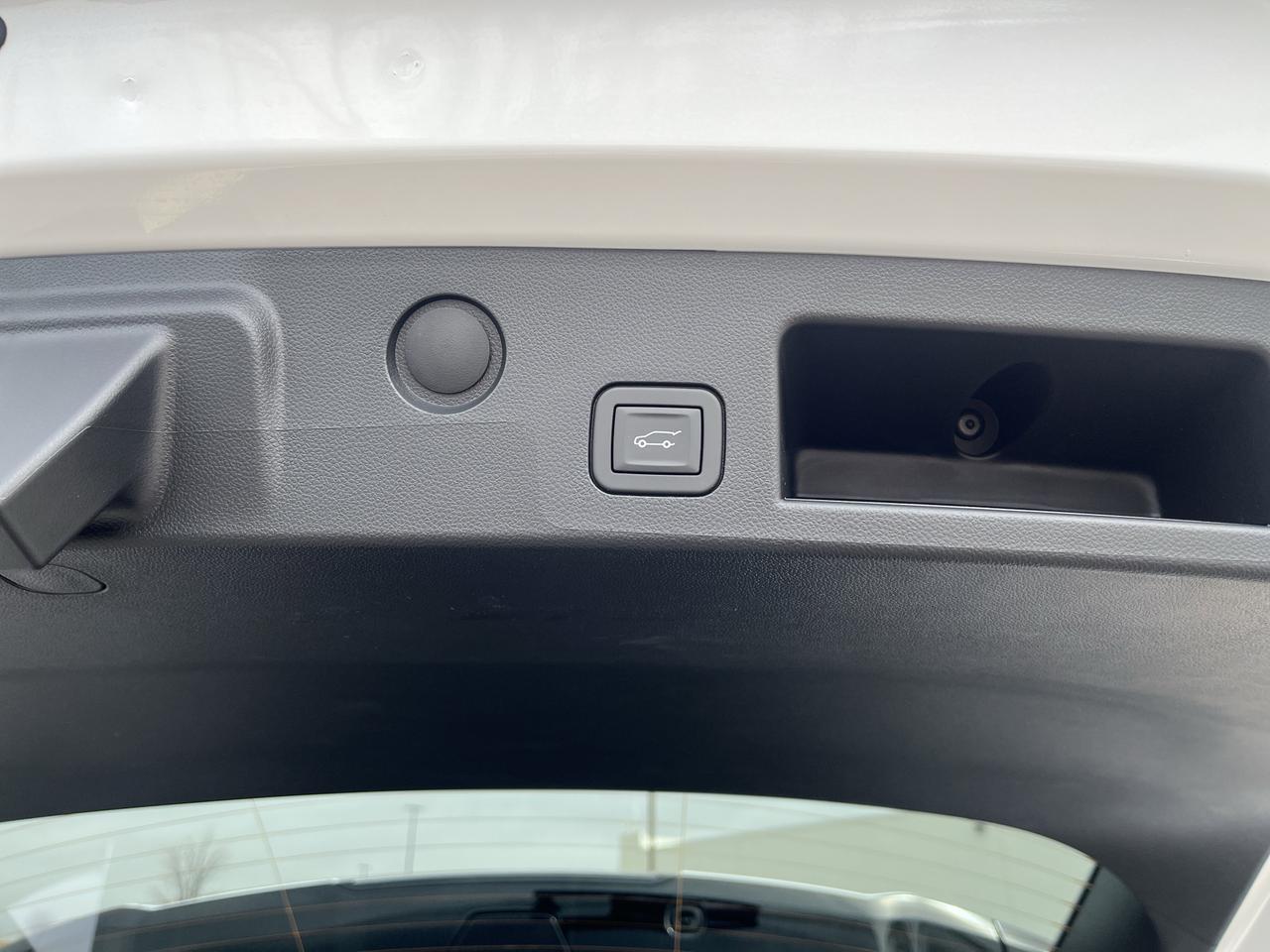 2026 Chevrolet Equinox LT AWD Convenience2Pkg w/19s HtdEvotex HtdStrngWhl 8-WayPwrDrvrSeat AutosensePwrLiftgate Saukville WI