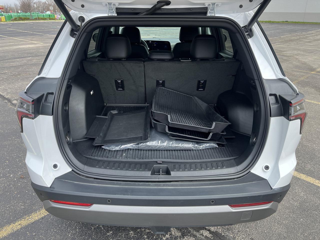 2026 Chevrolet Equinox LT AWD Convenience2Pkg w/19s HtdEvotex HtdStrngWhl 8-WayPwrDrvrSeat AutosensePwrLiftgate Saukville WI