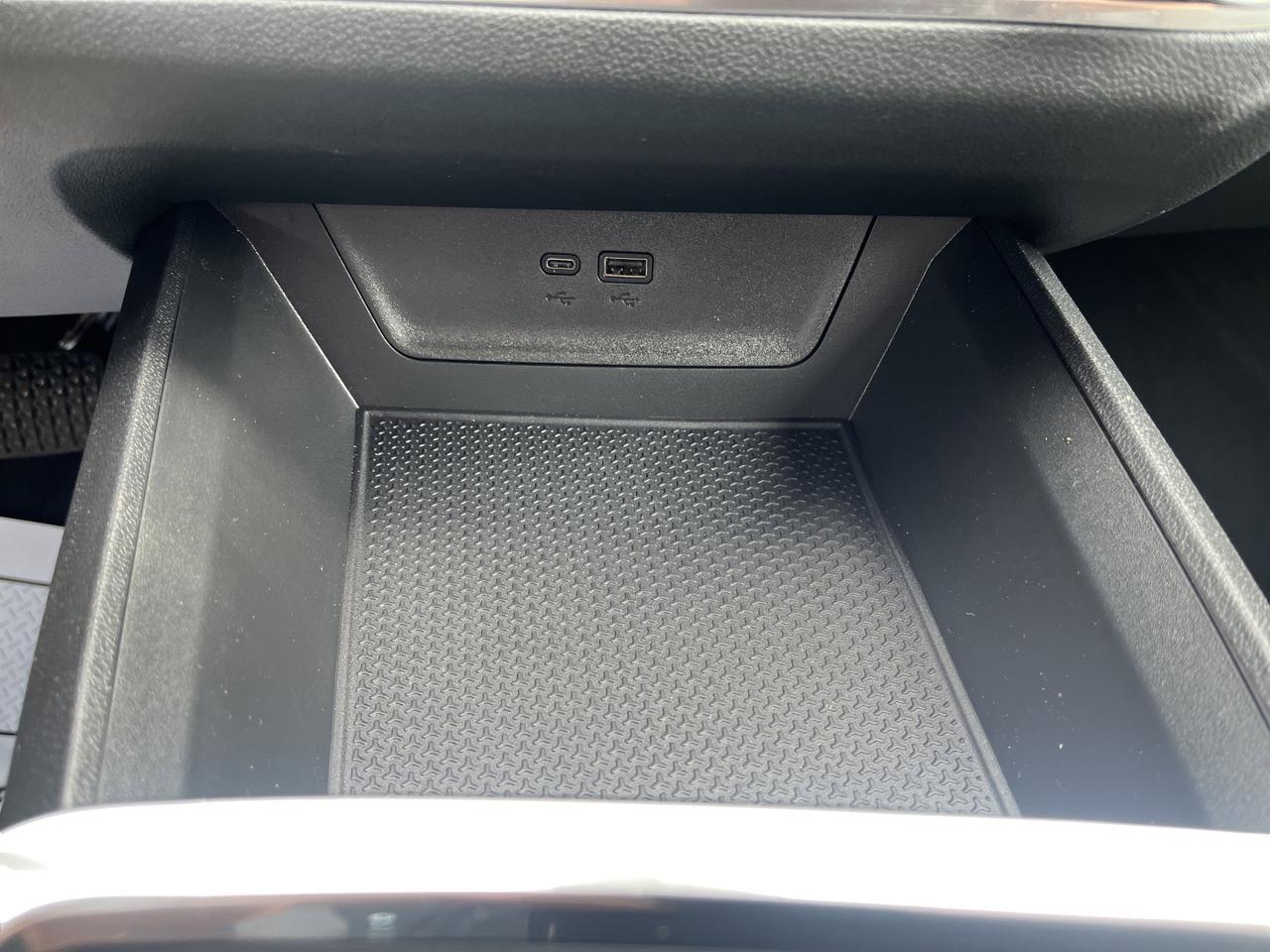 2026 Chevrolet Equinox LT AWD Convenience2Pkg w/19s HtdEvotex HtdStrngWhl 8-WayPwrDrvrSeat AutosensePwrLiftgate Saukville WI