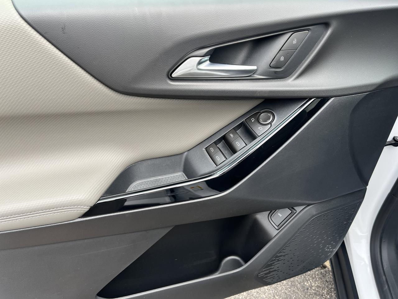 2026 Chevrolet Equinox LT AWD Convenience2Pkg w/19s HtdEvotex HtdStrngWhl 8-WayPwrDrvrSeat AutosensePwrLiftgate Saukville WI