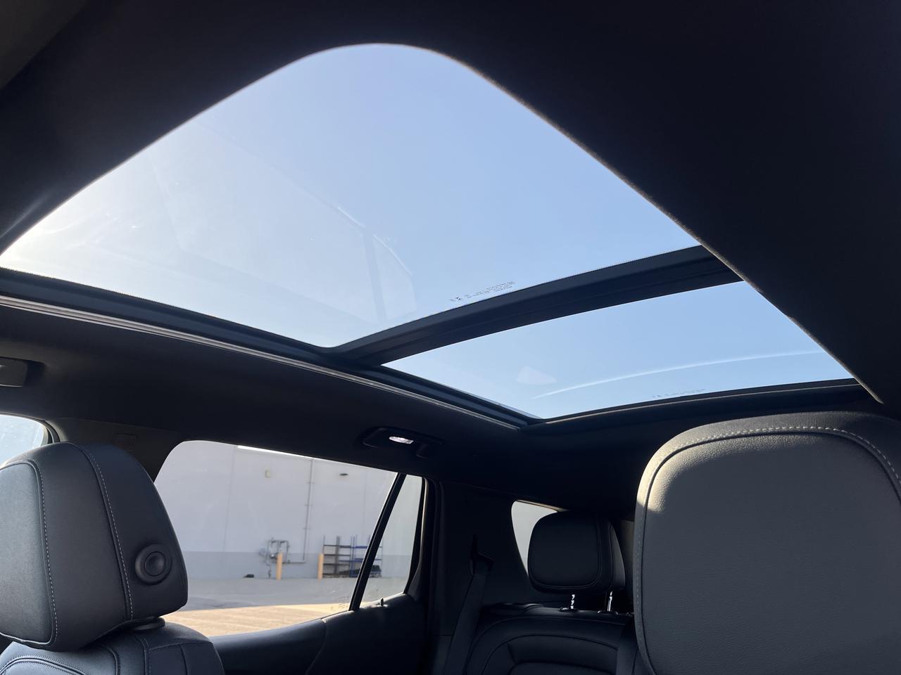 2026 Chevrolet Equinox LT AWD Convenience2Pkg w/Sunroof 19s AdptvCrz HtdEvotex HtdSteeringWhl 8-WayPwrDrvrSt HD-RearCamera Saukville WI