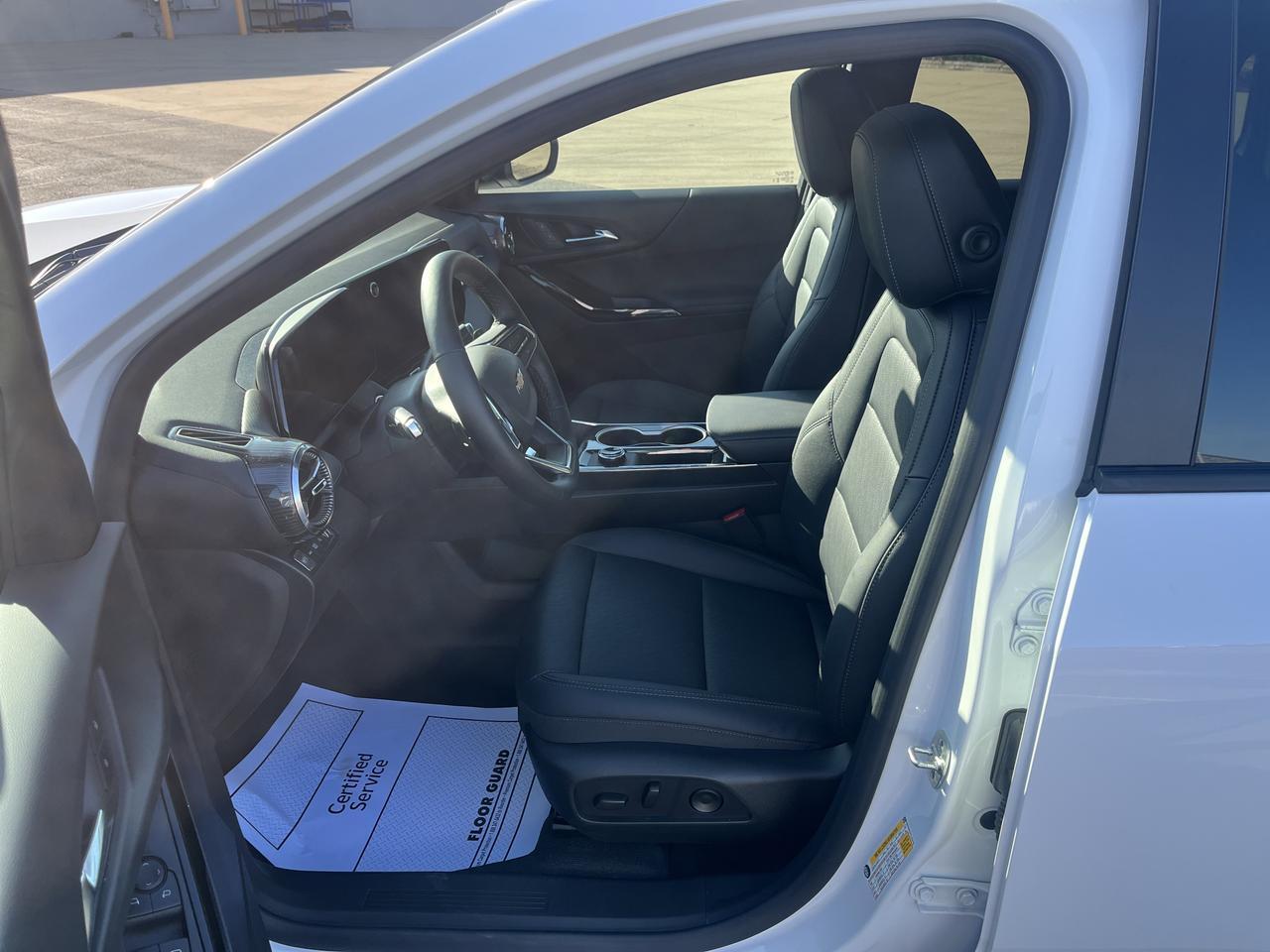 2026 Chevrolet Equinox LT AWD Convenience2Pkg w/Sunroof 19s AdptvCrz HtdEvotex HtdSteeringWhl 8-WayPwrDrvrSt HD-RearCamera Saukville WI