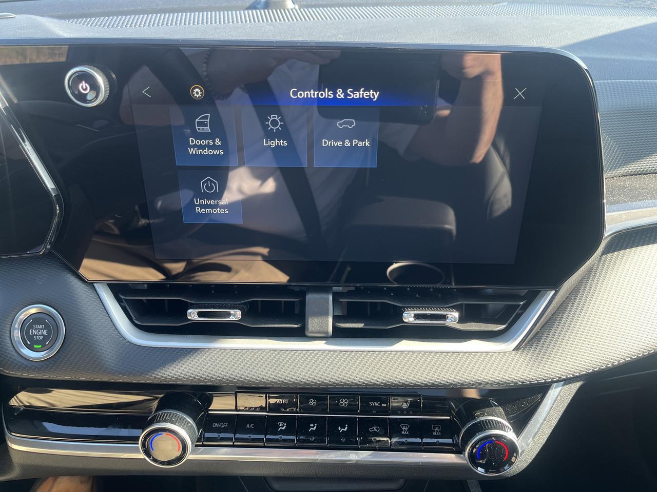 2026 Chevrolet Equinox LT AWD Convenience2Pkg w/Sunroof 19s AdptvCrz HtdEvotex HtdSteeringWhl 8-WayPwrDrvrSt HD-RearCamera Saukville WI