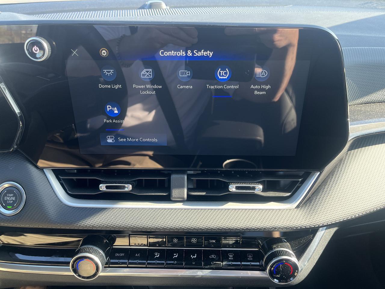 2026 Chevrolet Equinox LT AWD Convenience2Pkg w/Sunroof 19s AdptvCrz HtdEvotex HtdSteeringWhl 8-WayPwrDrvrSt HD-RearCamera Saukville WI