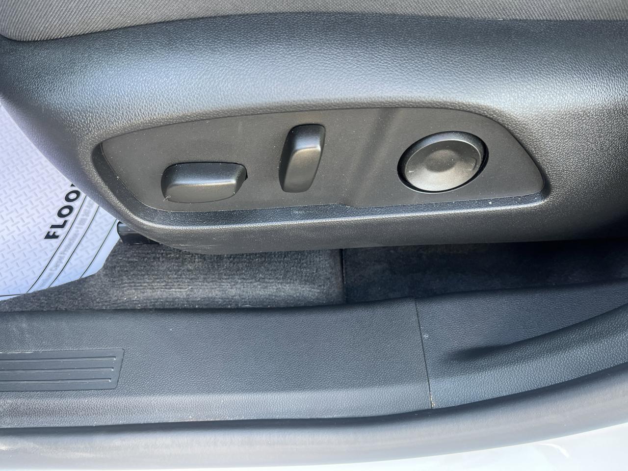 2026 Chevrolet Equinox LT AWD Convenience2Pkg w/Sunroof 19s AdptvCrz HtdEvotex HtdSteeringWhl 8-WayPwrDrvrSt HD-RearCamera Saukville WI