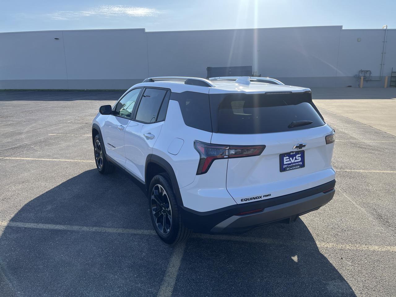 2026 Chevrolet Equinox LT AWD Convenience2Pkg w/Sunroof 19s AdptvCrz HtdEvotex HtdSteeringWhl 8-WayPwrDrvrSt HD-RearCamera Saukville WI