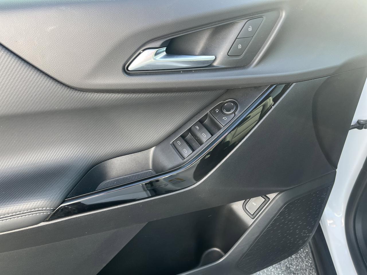 2026 Chevrolet Equinox LT AWD Convenience2Pkg w/Sunroof 19s AdptvCrz HtdEvotex HtdSteeringWhl 8-WayPwrDrvrSt HD-RearCamera Saukville WI